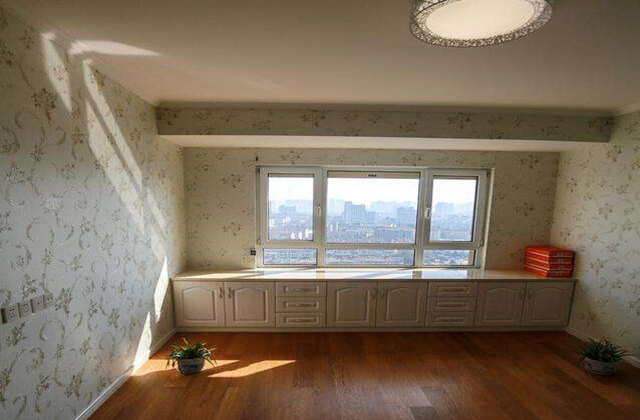 窗户上有横梁好吗