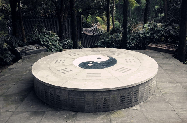 六爻秘断疾病健康