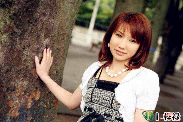 女人婚后偷情的八字特点