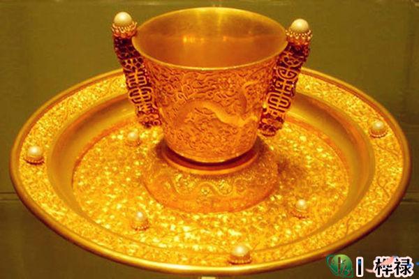 八字中天干伤官生财