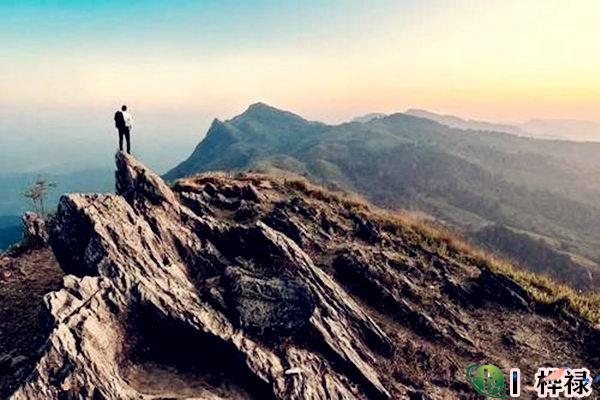 名利事业兼收的八字特点