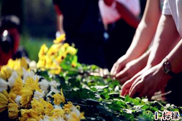 下葬时下雨好吗,下葬时不好的预兆