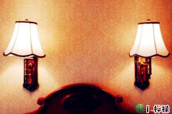床头放台灯有什么讲究