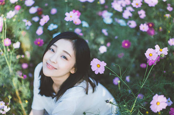 八字日柱上有桃花代表什么，​八字带桃花是好是坏