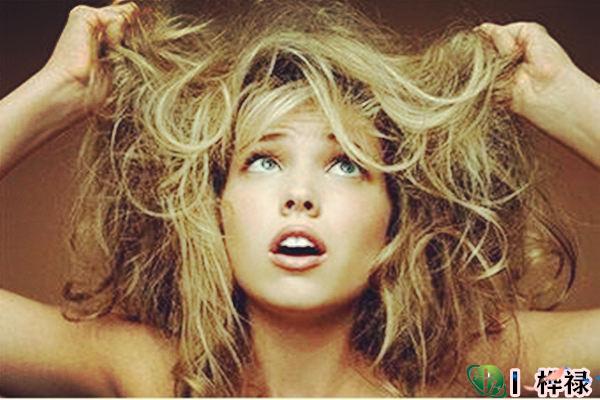 女人头发枯黄代表什么