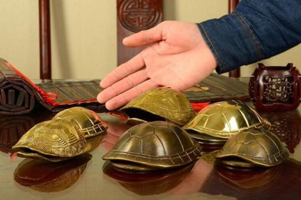 六爻中世爻代表什么