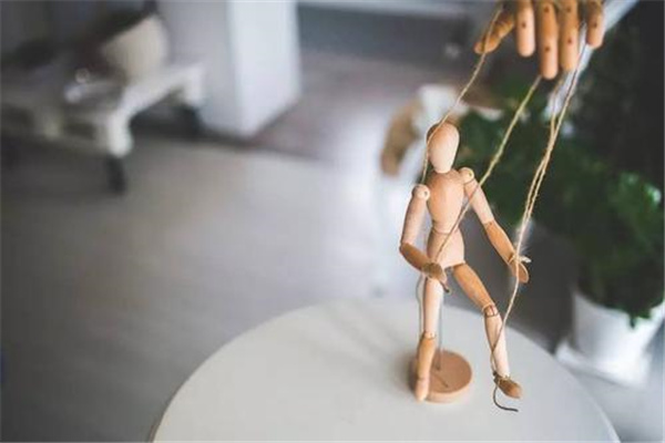 控制欲强的八字特征