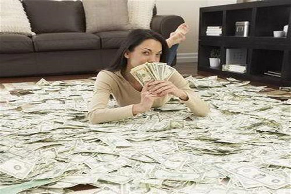 长什么的女人是拜金女