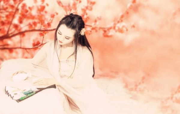 八字食伤泄秀是什么含义