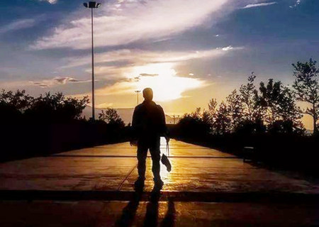 性格不合群的八字特征