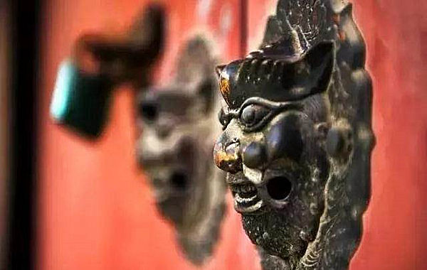 女人老得快八字(女人老得慢的八字)