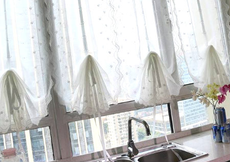 厨房窗帘的颜色讲究