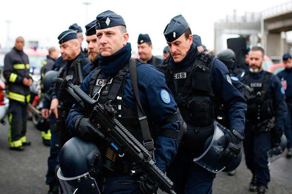 做警察的八字特征