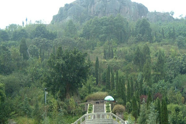 阴宅如何根据气脉顺逆定穴