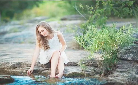 性格虚伪自私的八字