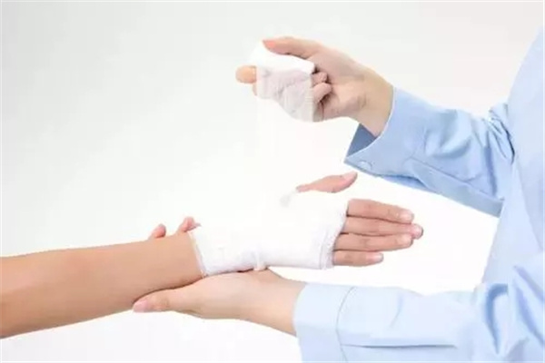 身体易受伤的八字特征