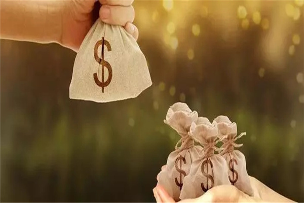 六爻测财运方法