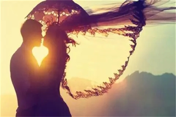 六爻测配偶相貌方法,六爻五行预测配偶长相