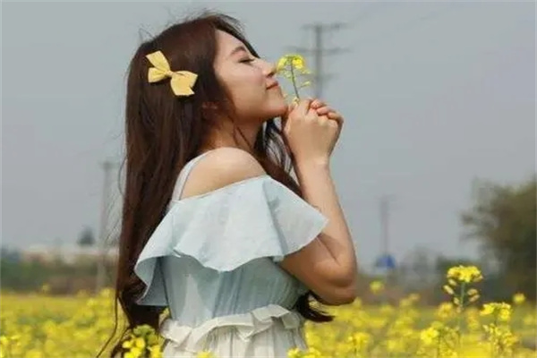 六爻测配偶相貌方法,六爻五行预测配偶长相