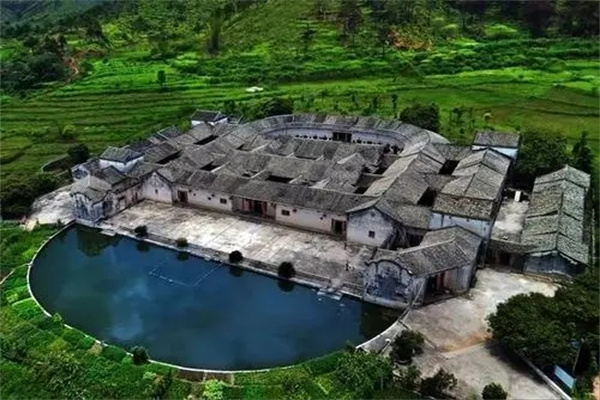 八字戊土日行运口诀（戊土日行运口诀解说）