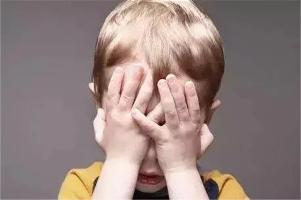 性格寡言少语的八字特征