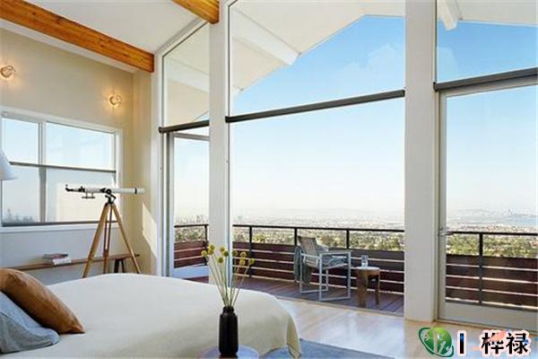 客厅阳台封闭风水好吗