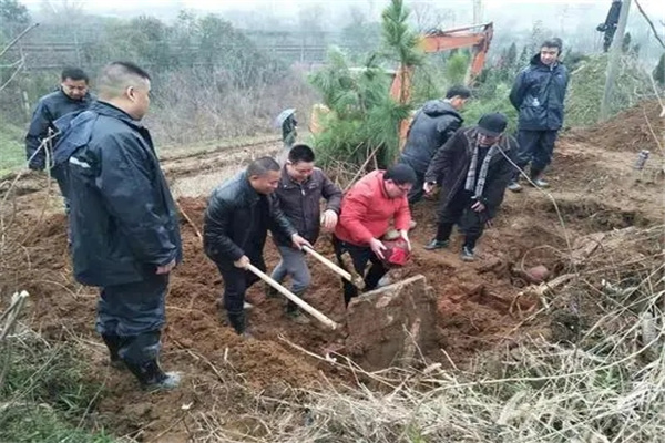什么时候可以迁坟， 迁坟时要注意的风水禁忌