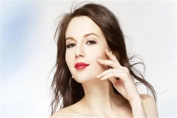 ​天生有福的女人手相