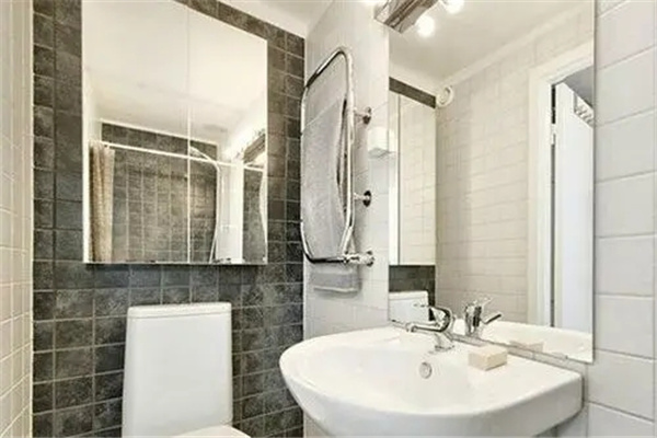 卫生间镜子有何风水讲究