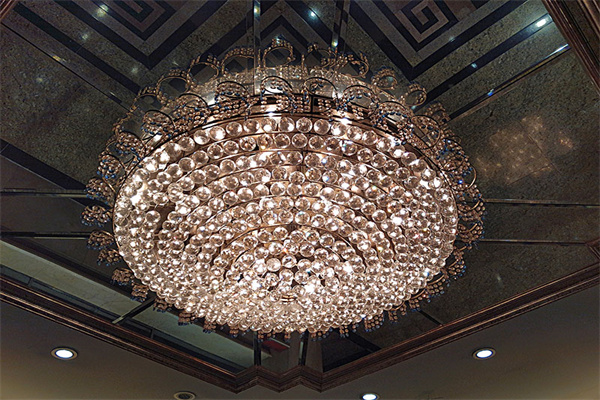 客厅安装水晶灯选风水好吗