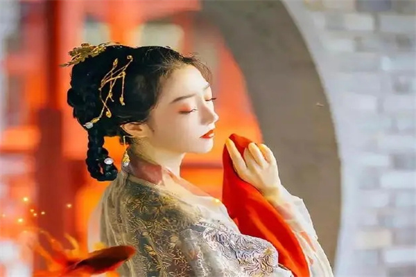 ​五行火旺的女人好吗