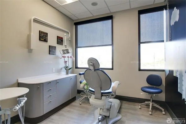 窗户对着医院风水好吗