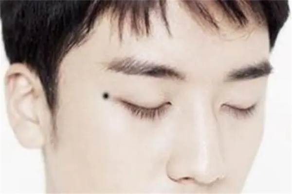 男人桃花最旺的痣长在哪里