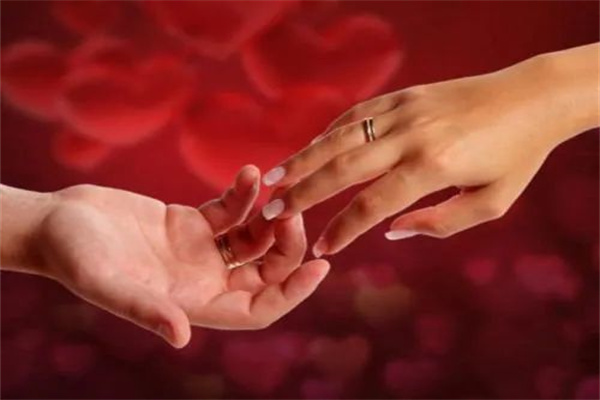 八字看哪些人婚姻不顺（八字看哪些人婚姻不顺利）