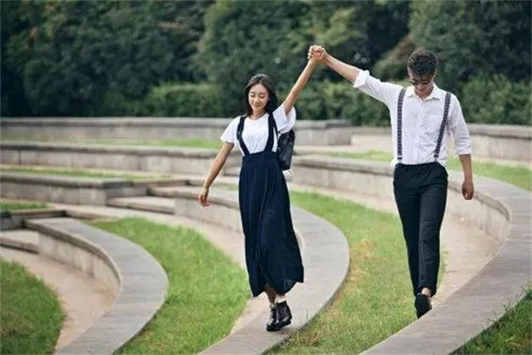 有贵妇命的女人八字（有贵妇命的女人八字命理）