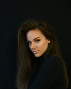 一辈子贫困的女人八字特征