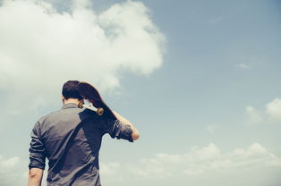 八字缺水的男人（八字缺水的男人命运怎样）