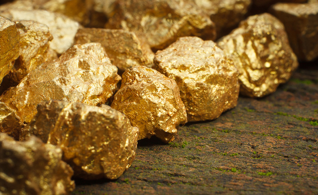 八字中金赖土生是什么意思