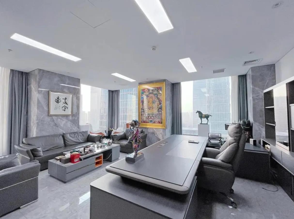 办公桌背后靠门怎么风水化解