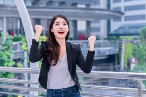 事业容易成功的女人八字