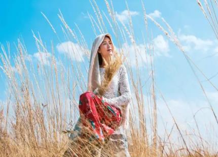 戊戌日女命婚姻解读