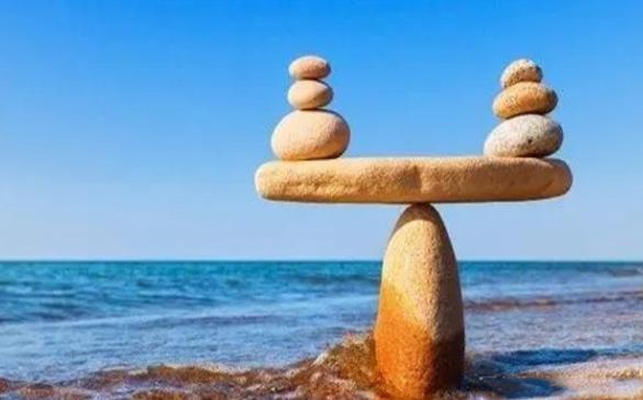 八字平衡是什么意思，好不好