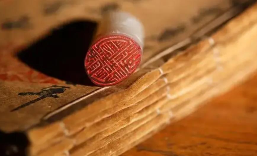 四柱不同位置的官贵格