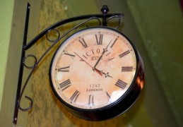 命带伤官格的特征（命带伤官的18个典型特征）