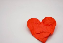 有烂桃花的女命八字