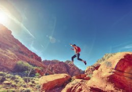 什么八字的人老来孤独（什么八字的人老来孤独呢）