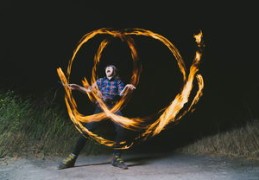 八字五行水旺缺火的人怎么办（八字五行水旺缺火的人怎么办呢）