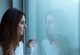 镜子面向窗户风水好吗