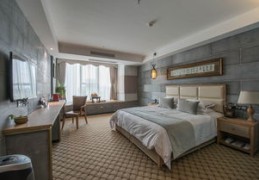 属虎办公桌摆放风水