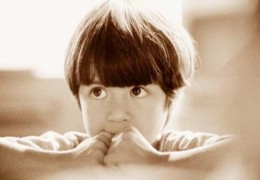 性格害羞腼腆的八字特征